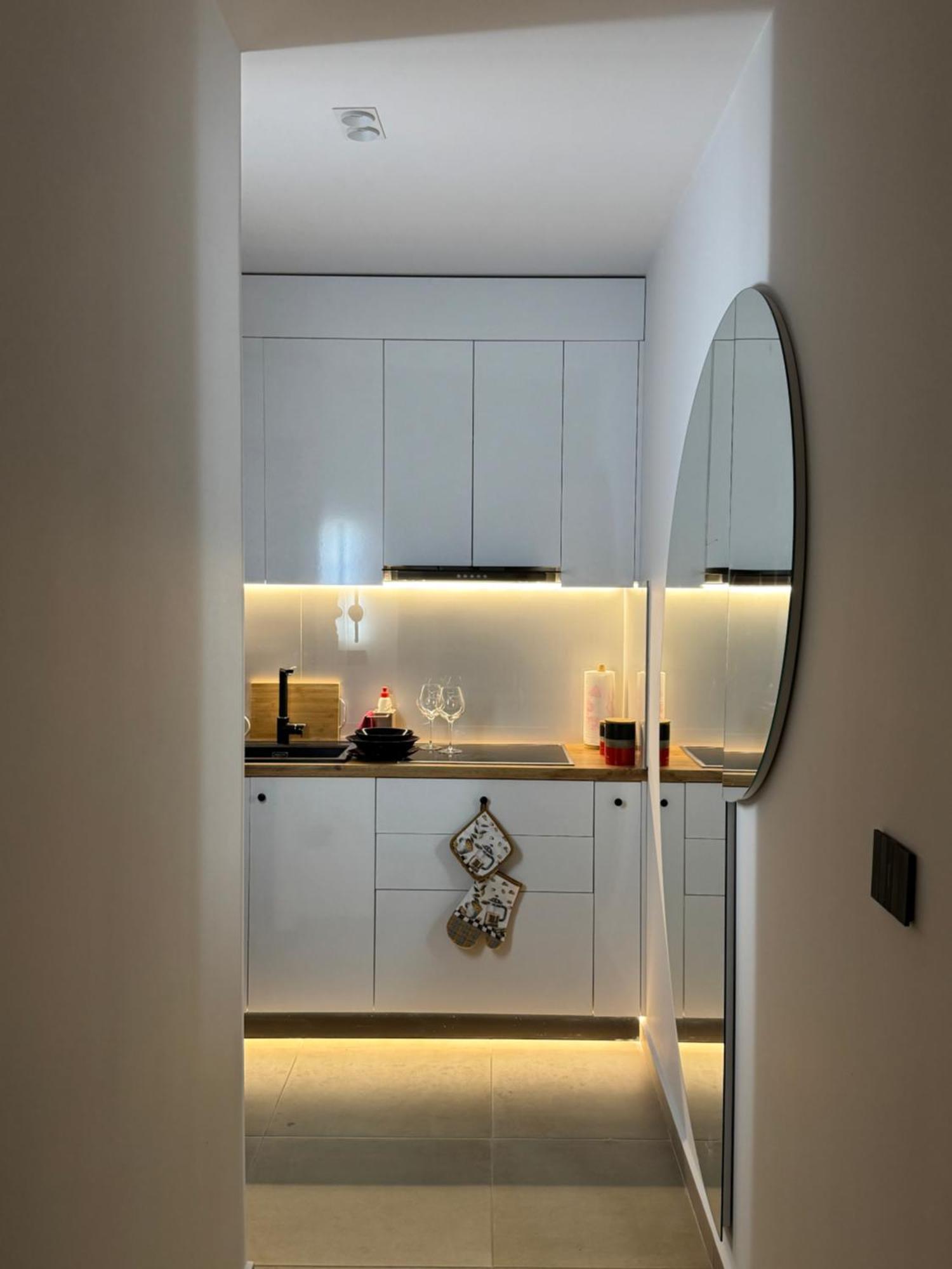 Sea View Luxury Apartment Vlorë
